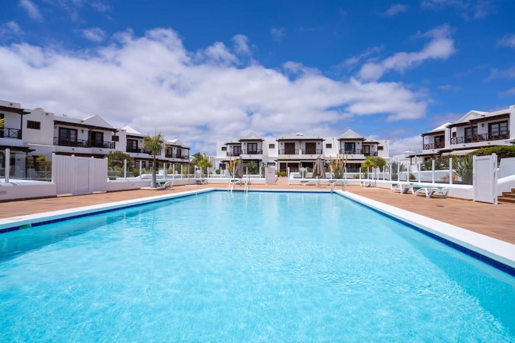 Beautiful In Lanzarote 5 Mins From Marina Ferienhaus